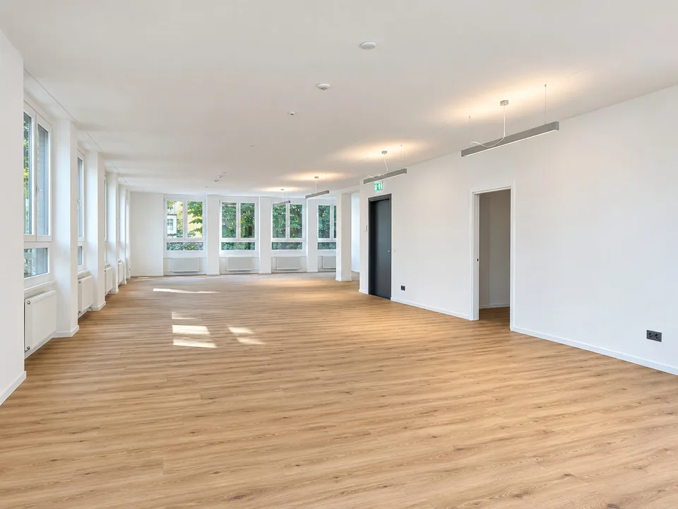 Modernes Büro in CityPop Gebäude – Foto 3 von 3