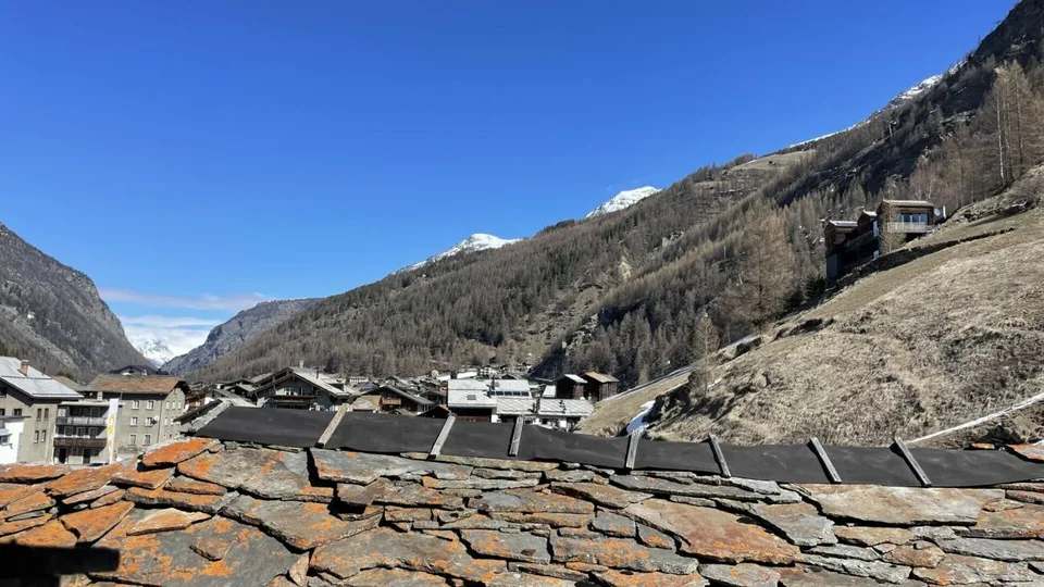 Appartamento tradizionale di 2,5 locali in una vecchia casa vallesana. – foto 12 di 13