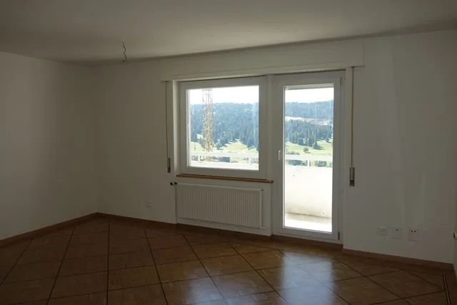Beautiful 4 1/2-room apartment in Tramelan, located on the 3rd floor West