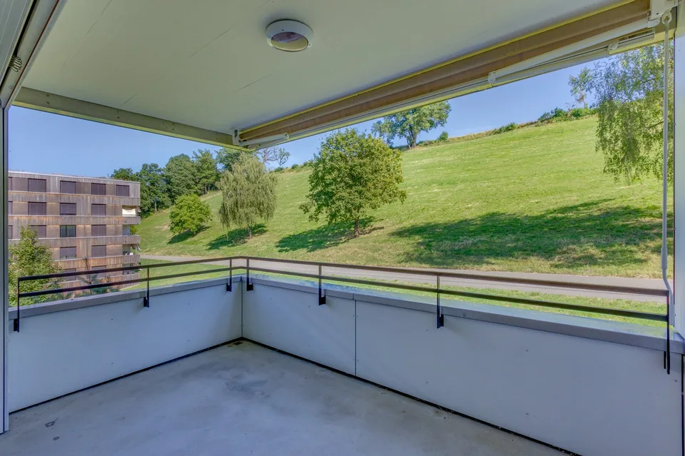 Living in Woodside - stylish and central!