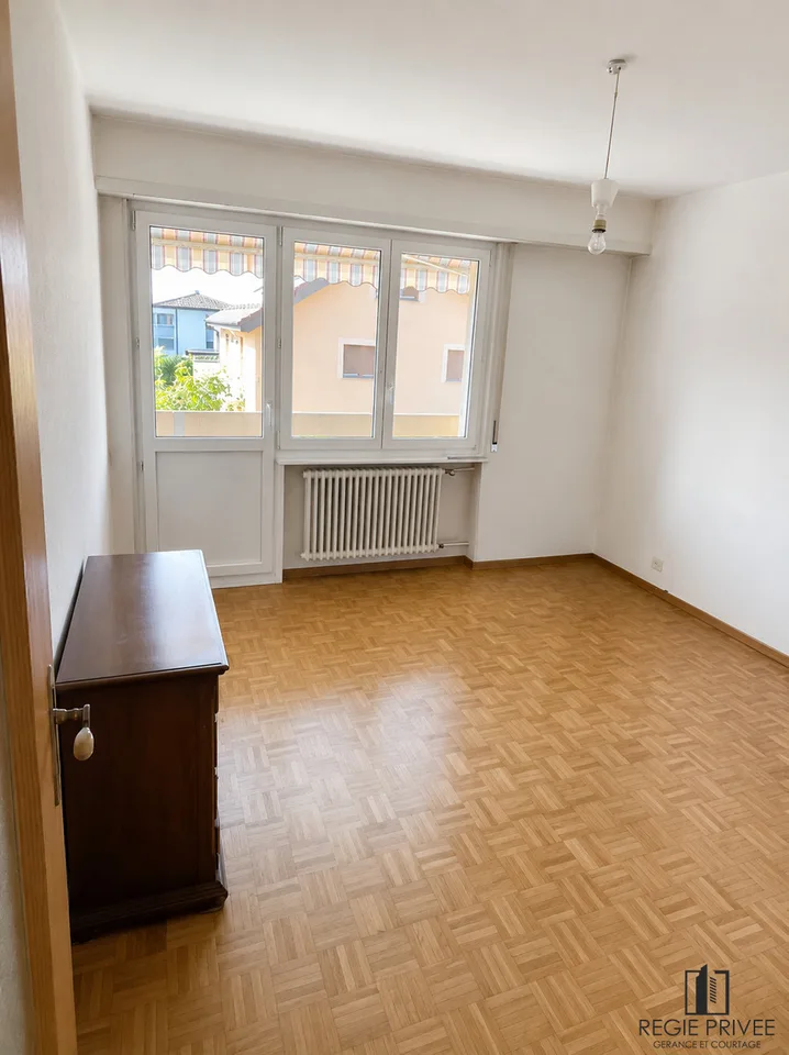 Charmantes 3.5 Zimmer in einer grünen Umgebung – Foto 6 von 13