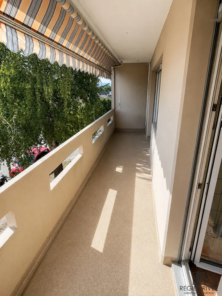 Charmantes 3.5 Zimmer in einer grünen Umgebung – Foto 10 von 13
