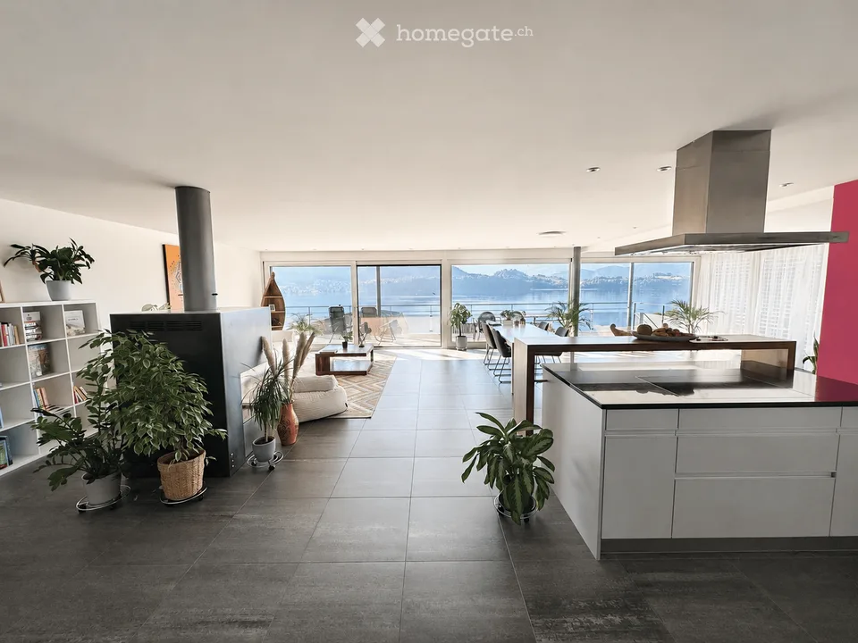 Appartamento XXL 4.5 locali con vista mozzafiato sul lago e le montagne
