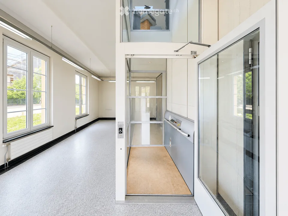 Casa residenziale e commerciale con ascensore – Volketswil, vecchio centro del villaggio – foto 3 di 5