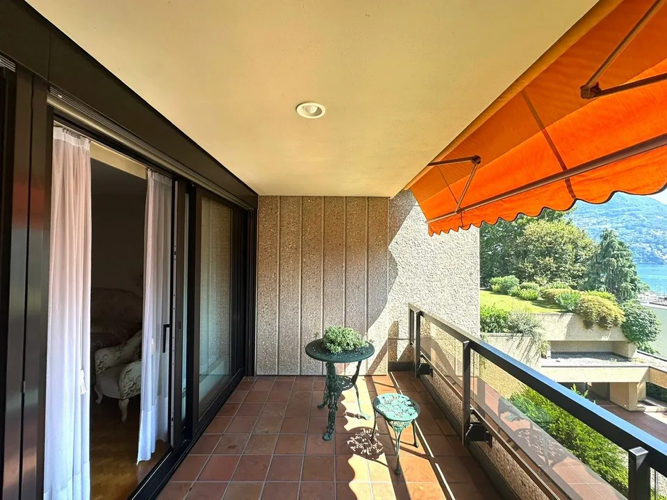 Elegantes Appartement mit Seeblick-Terrasse – Foto 8 von 8