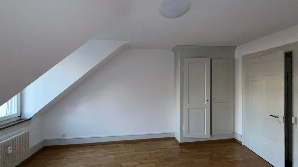 Beau + calme : 3 pièces appartement en vieux bâtiment près de la gare, Schöneggstr. 20, Biel