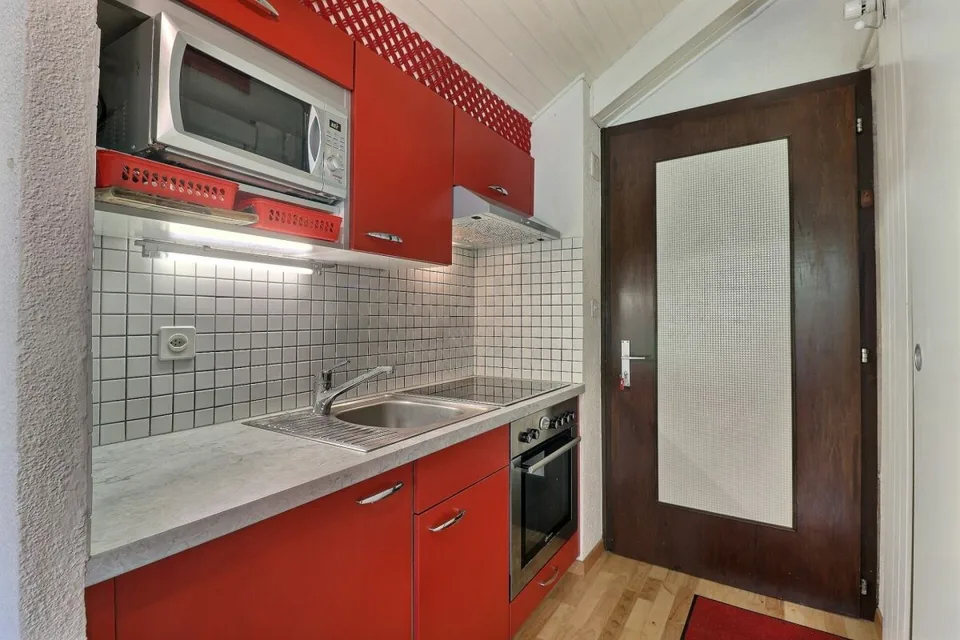 Emerald 47 - 2.5 rooms for rent for a year