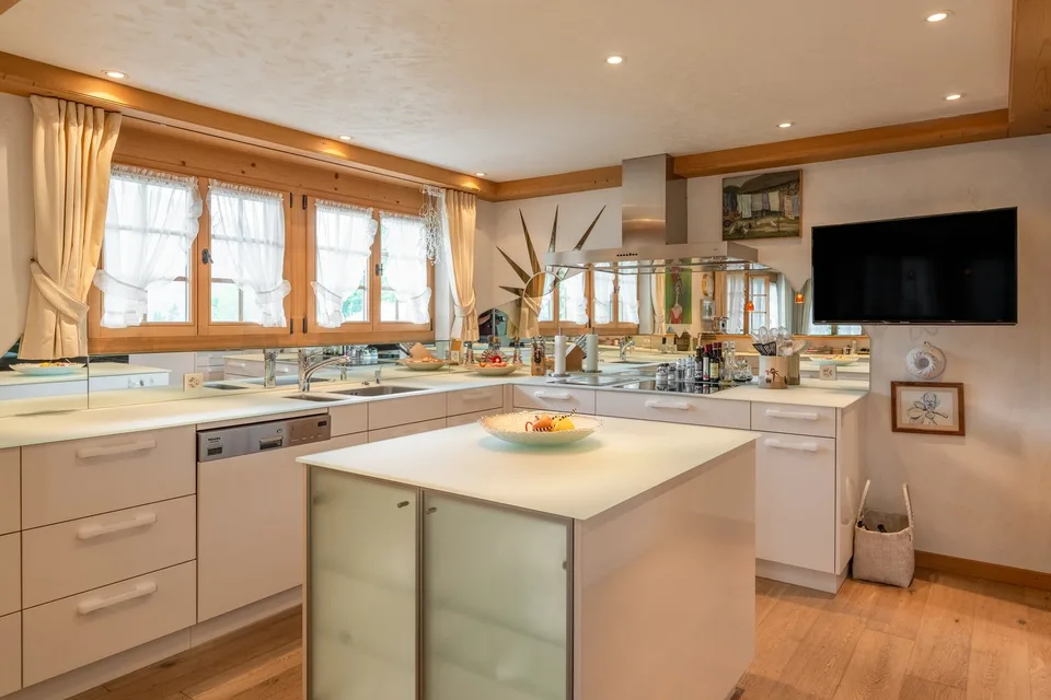 Chalet tradizionale in una posizione tranquilla – foto 5 di 12