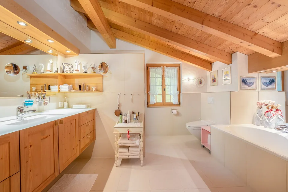 Chalet tradizionale in una posizione tranquilla – foto 10 di 12