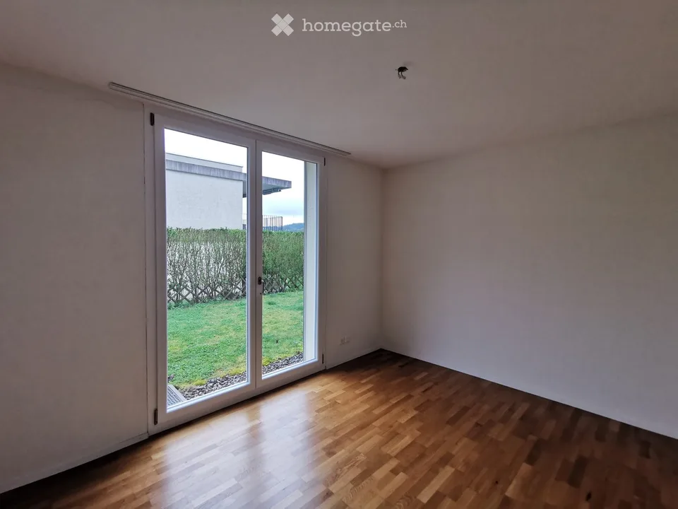 4.5 Zimmer, 107 m2, EG mit Garten