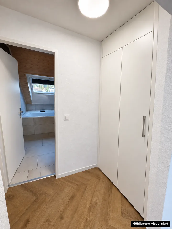 Renovierte 4.5-Zimmer-Dachwohnung mit Cheminée, Lift und Weitblick