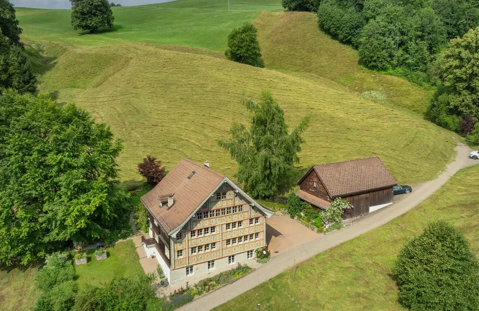 Residential House "Sonnental" – Toggenburg Gable House with Rococo Facade – photo 15 of 15