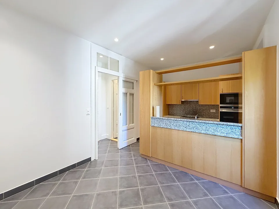 Ampio appartamento di 8 locali a Ginevra - Champel – foto 5 di 12