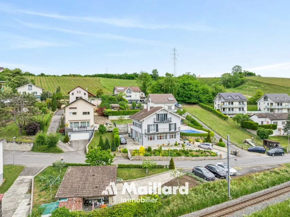 Valeyres-sous-Montagny - Casa unifamiliare con 2 appartamenti, laboratorio e piscina – foto 2 di 20