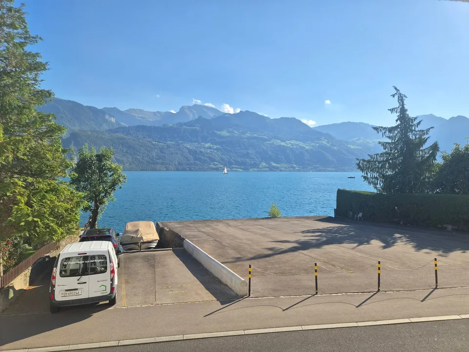 Appartamento accogliente in una posizione centrale con vista sul lago a Gersau in affitto