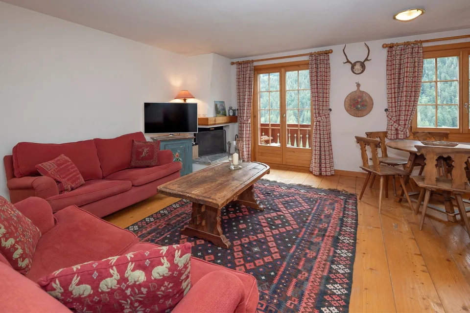 Duplex 5 pièces dans un endroit très calme et offrant une vue magnifique sur les montagnes. – photo 10 sur 18