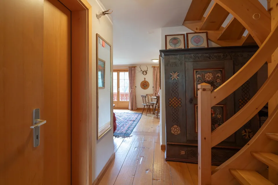 Duplex 5 pièces dans un endroit très calme et offrant une vue magnifique sur les montagnes. – photo 4 sur 18