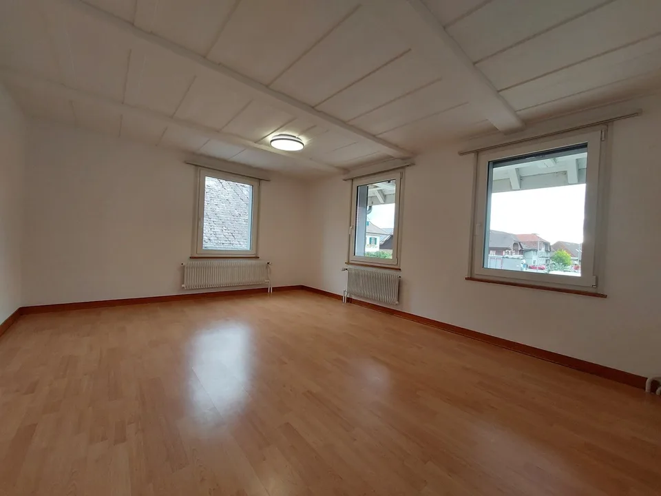 Gemütliche 3.5-Zimmer-Wohnung in Müntschemier – ab sofort verfügbar! – Foto 5 von 9