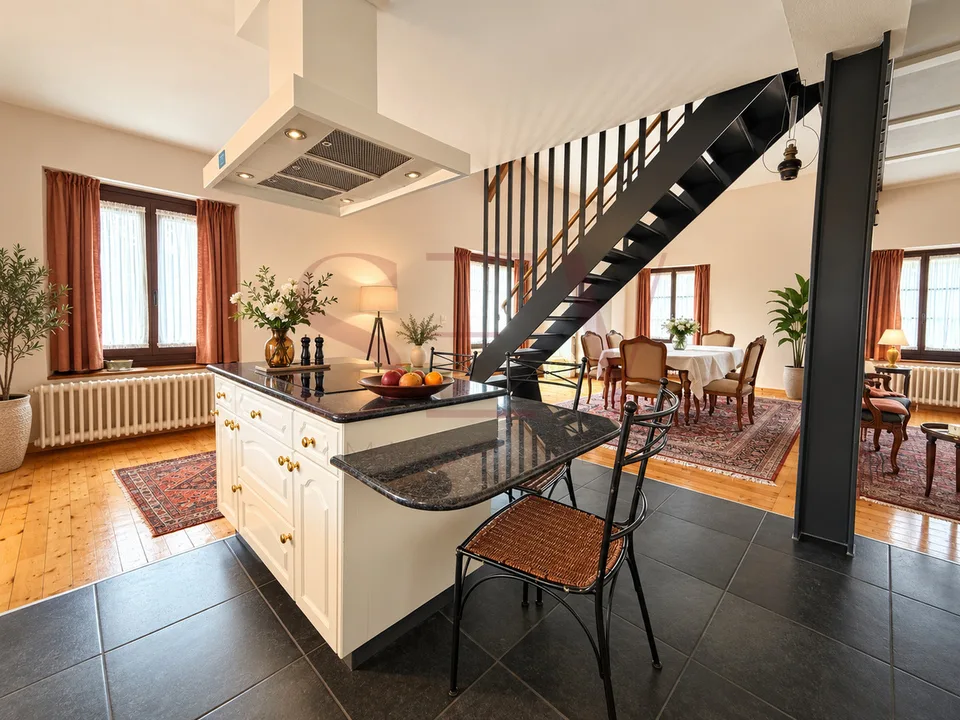 Charaktervolles Haus, großer Garten und 2.5 unabhängige Zimmer – Foto 4 von 11