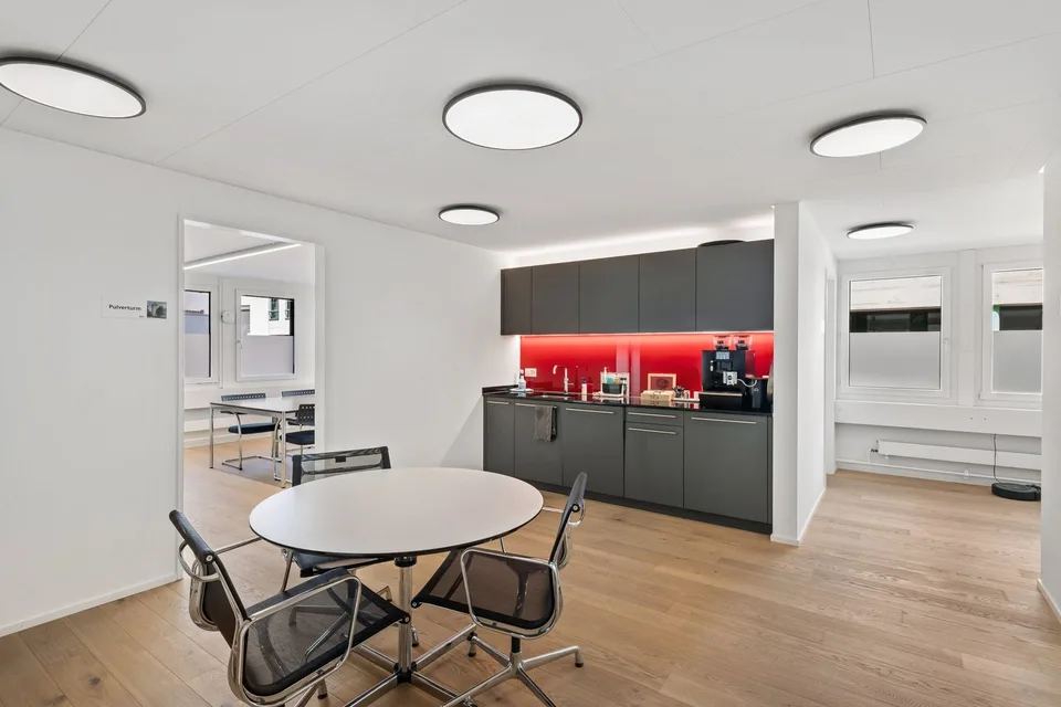 2293m2 Bürofläche im Stockwerkeigentum am Luzerner Alpenquai – Foto 3 von 14