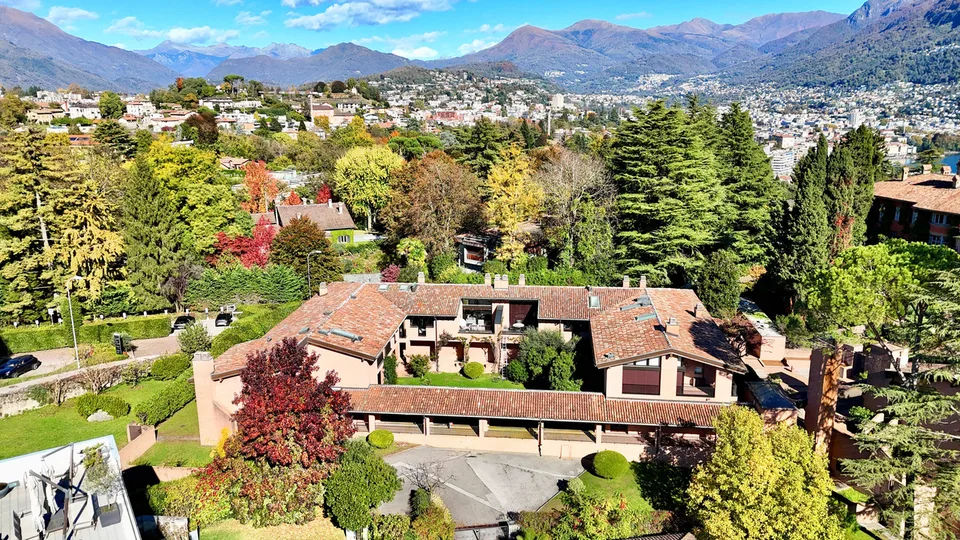 Elegante Casa a Schiera in Residenza di Prestigio a Lugano – Foto 3 von 13
