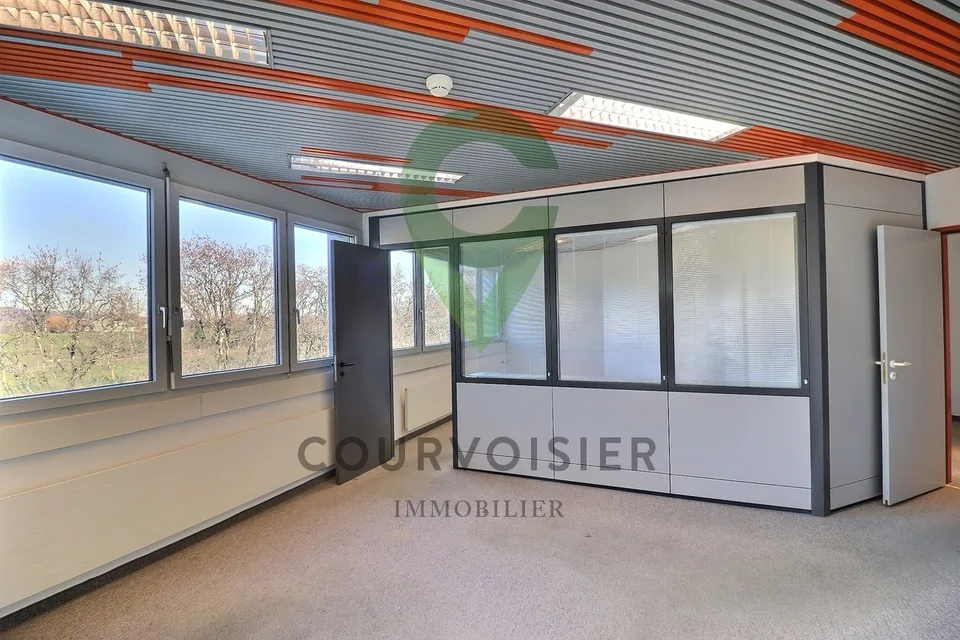 VOS NOUVEAUX LOCAUX DANS LA ZONE DE LA PLAINE DE L'ASSE À NYON – foto 13 di 13