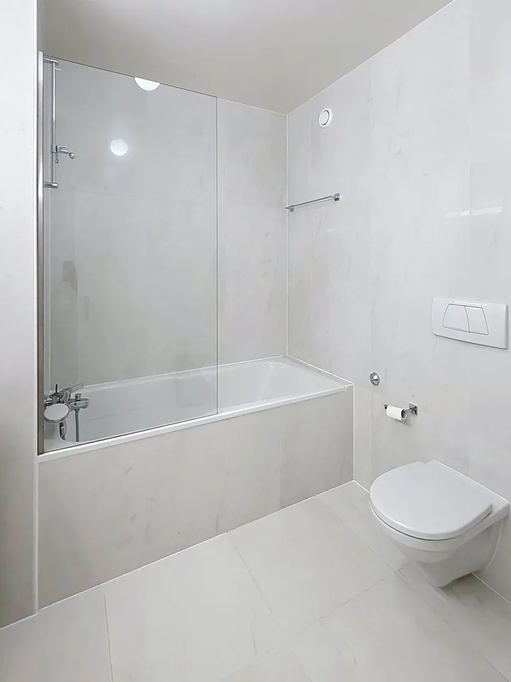 Spacious 5-Room Apartment with Indoor Pool Access in Florissant, Geneva – photo 11 sur 13