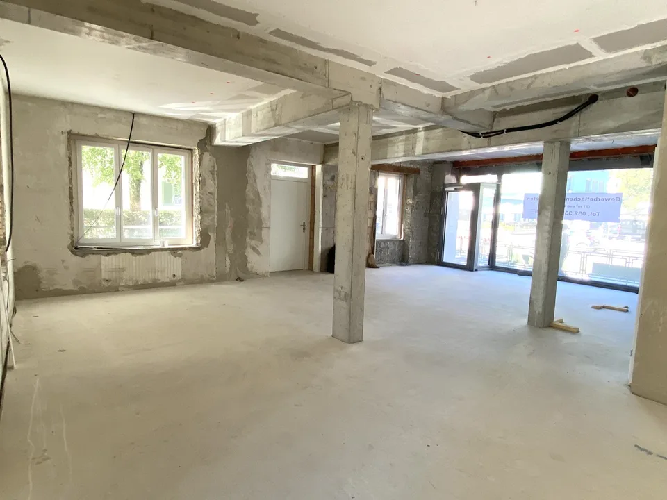 Attraktive Gewerbeflächen mit grossen Schaufenstern an zentraler Lage – Foto 5 von 5
