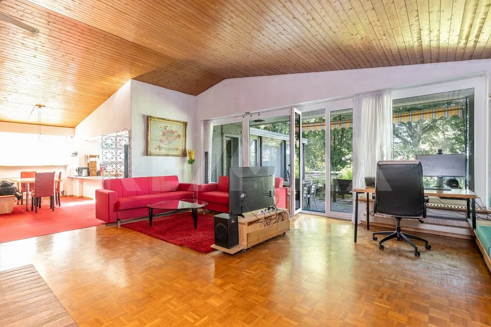 Einfamilienhaus mit Potenzial an begehrter Wohnlage – Foto 9 von 13