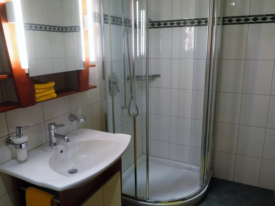 1 Zimmerwohnung mit Terrasse möbliert