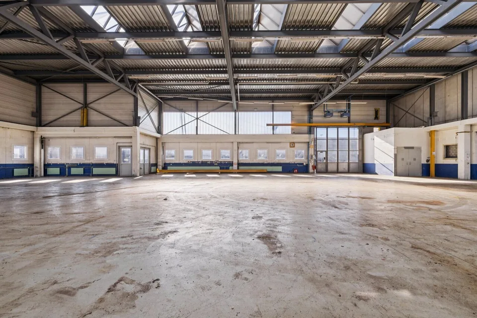 Halle industrielle idéale pour la production et le stockage – photo 5 sur 13