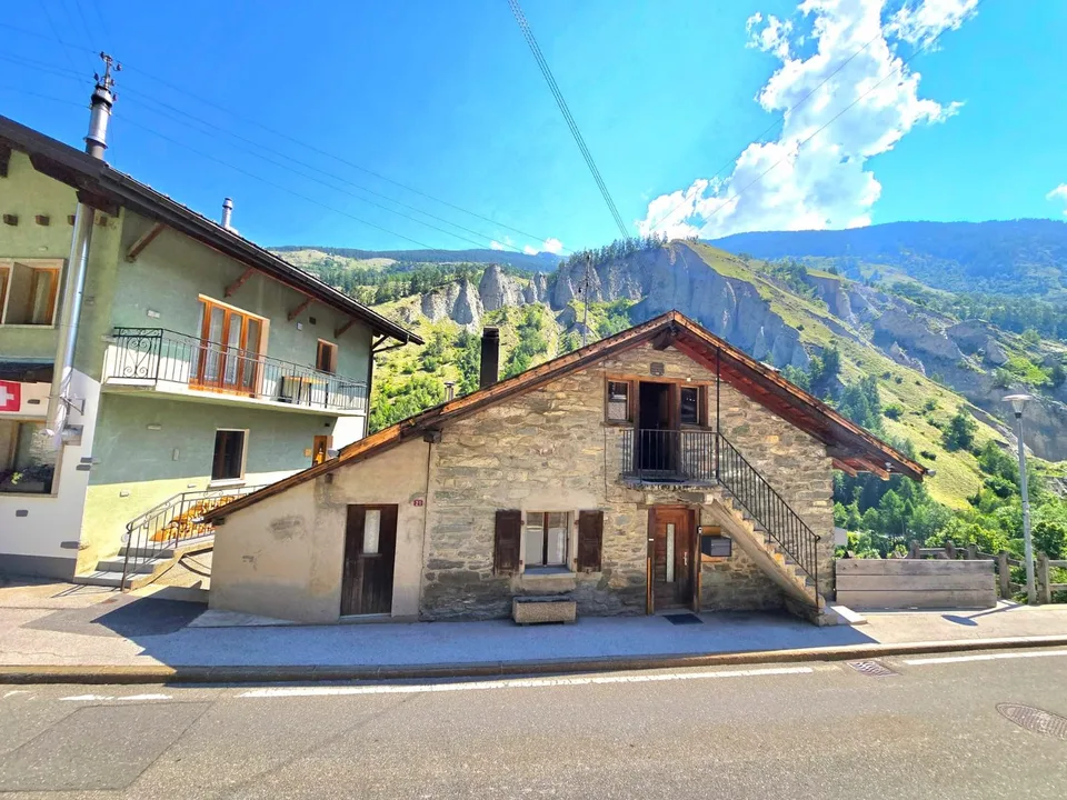 Wohnungen zur Renovierung und Zusammenlegung in einem authentischen Dorfhaus, Val d’Hérens – Foto 22 von 25