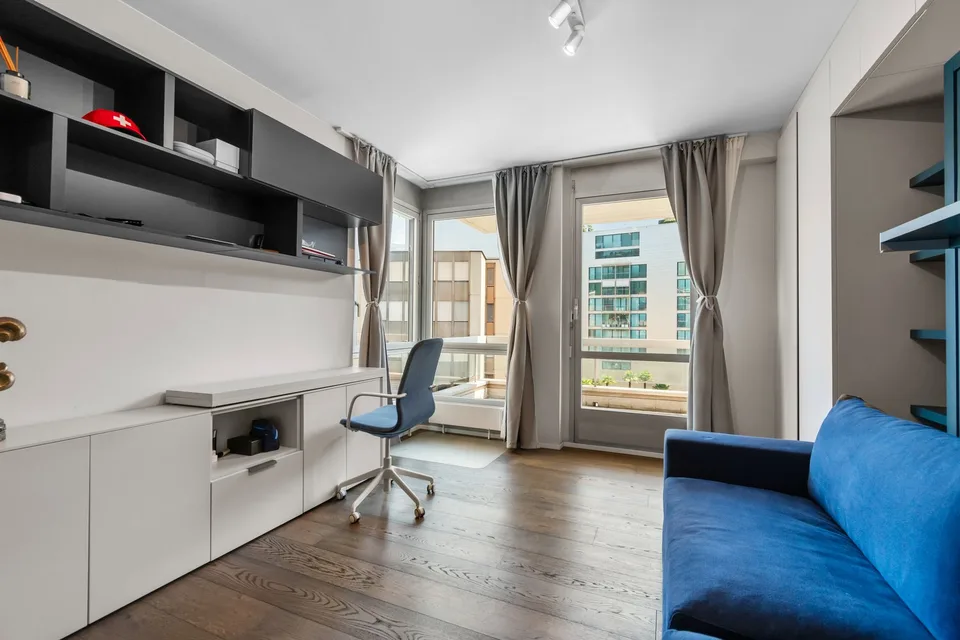 Grande appartamento con 3 balconi – foto 4 di 9