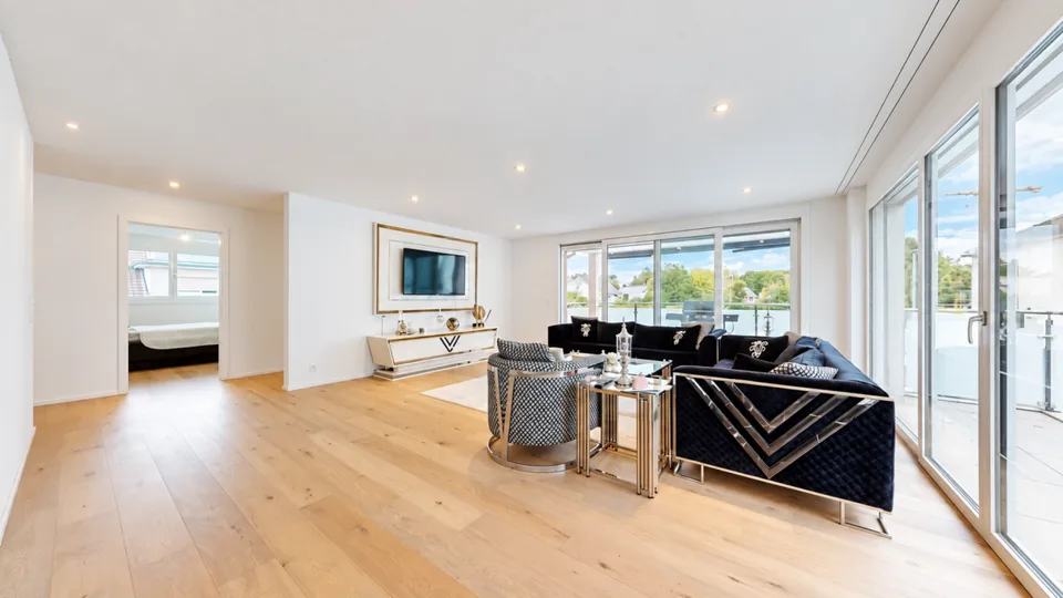 Ampio appartamento di 4.5 locali con terrazza di 56 m² – foto 3 di 11