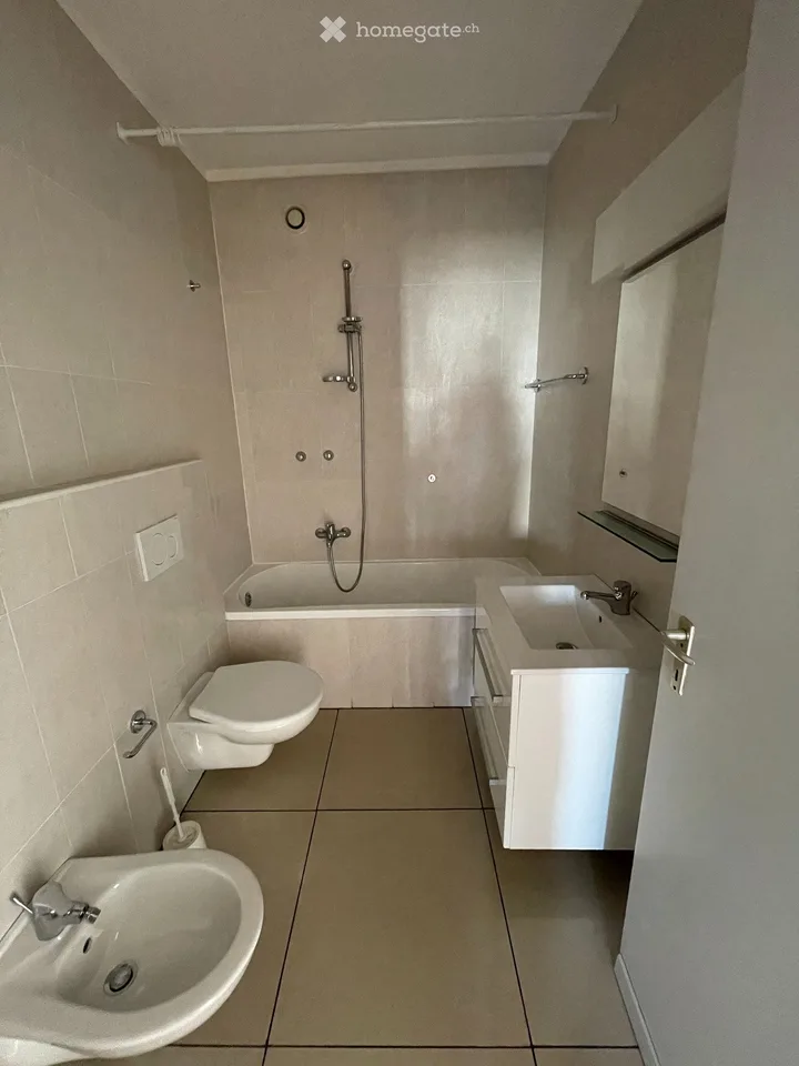 CHIASSO, VIALE GALLI 21, 3.5 locaux en location