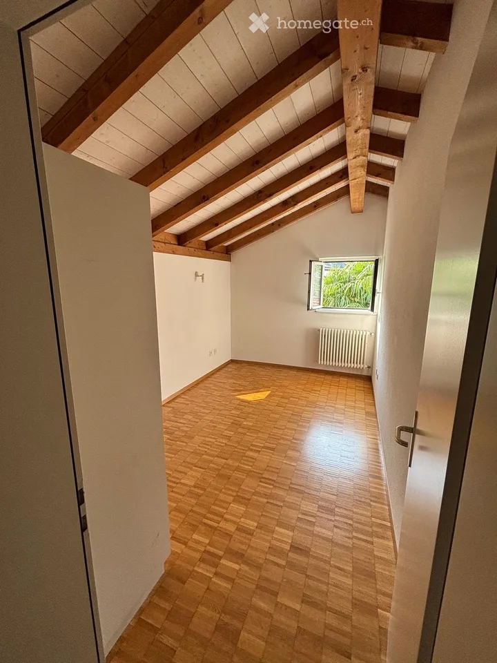 Appartement à louer 4.5 pièces dans une maison typique tessinoise