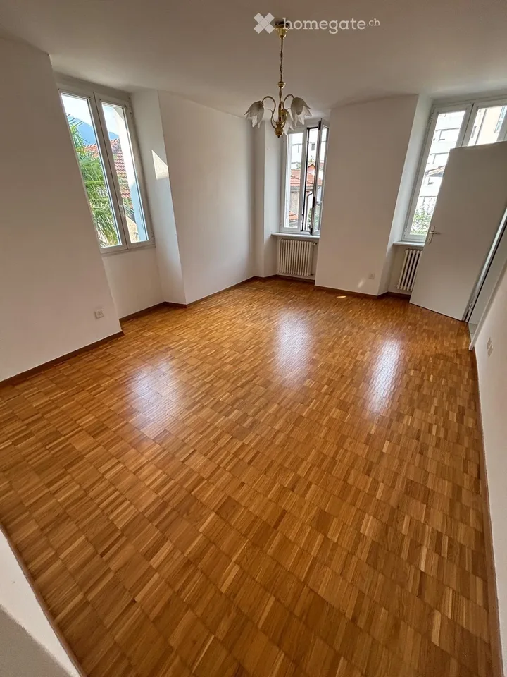 Appartement à louer 4.5 pièces dans une maison typique tessinoise