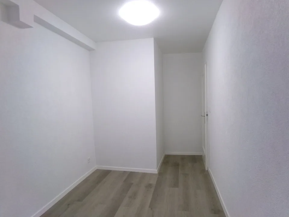 Sehr schönes 2-Zimmer-Apartment renoviert ** 1. Vermietung **