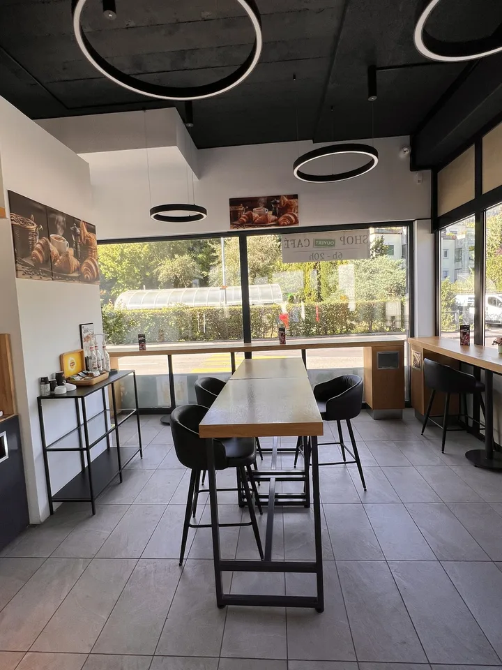 Tankstelle mit modernem Shop & Gastronomiepotenzial in Moutier – Foto 11 von 13