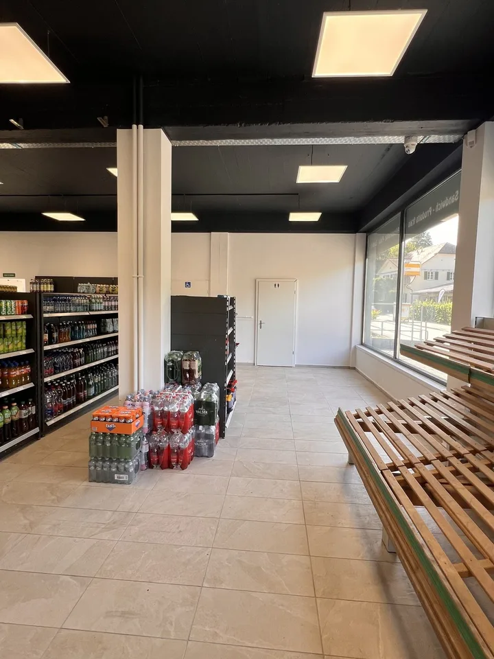 Tankstelle mit modernem Shop & Gastronomiepotenzial in Moutier – Foto 4 von 13