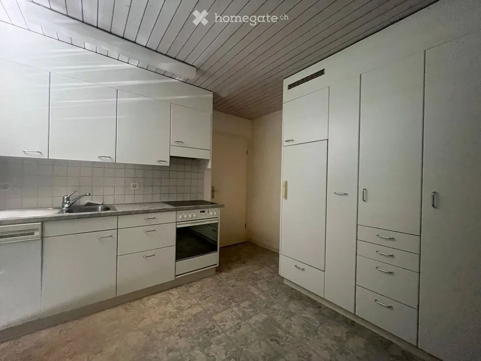 4-Zimmer-Wohnung in 2-Familienhaus mit Balkon / 3-Zimmer-Wohnung mit direktem Gartenabgang