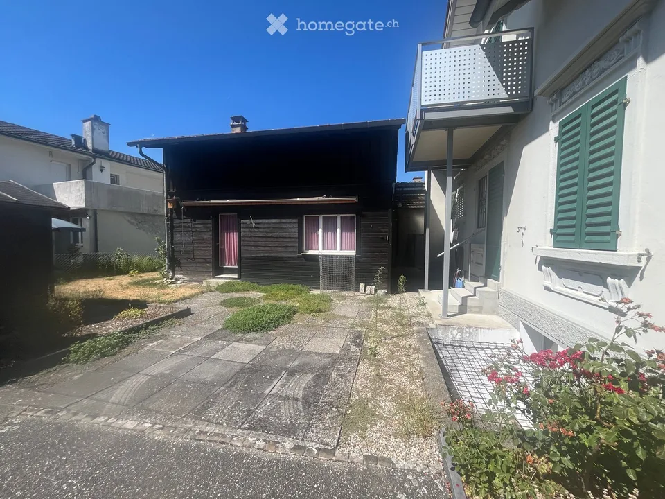 4-Zimmer-Wohnung in 2-Familienhaus mit Balkon / 3-Zimmer-Wohnung mit direktem Gartenabgang