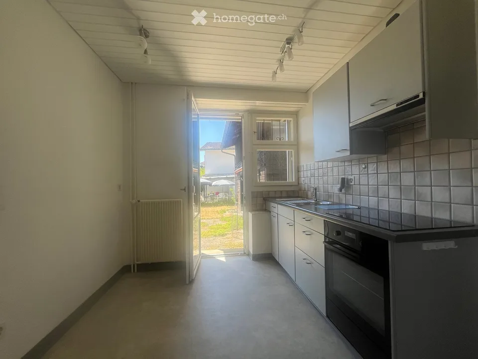 4-Zimmer-Wohnung in 2-Familienhaus mit Balkon / 3-Zimmer-Wohnung mit direktem Gartenabgang