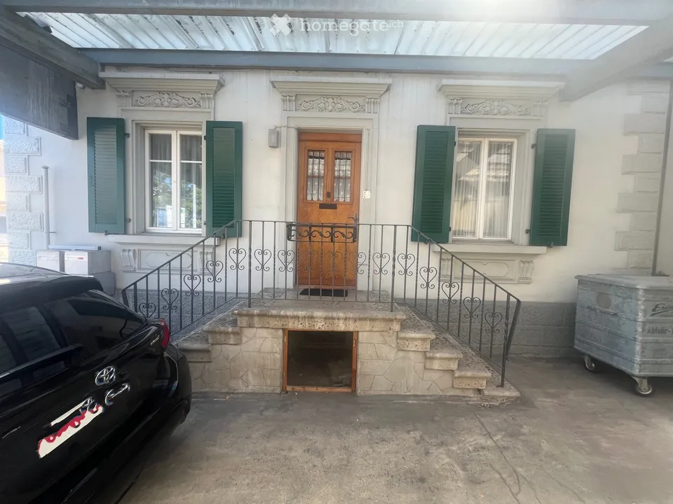 4-Zimmer-Wohnung in 2-Familienhaus mit Balkon / 3-Zimmer-Wohnung mit direktem Gartenabgang