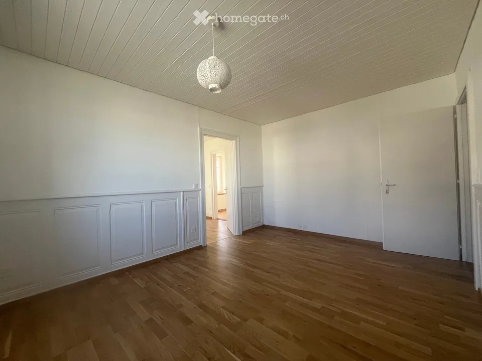 4-Zimmer-Wohnung in 2-Familienhaus mit Balkon / 3-Zimmer-Wohnung mit direktem Gartenabgang