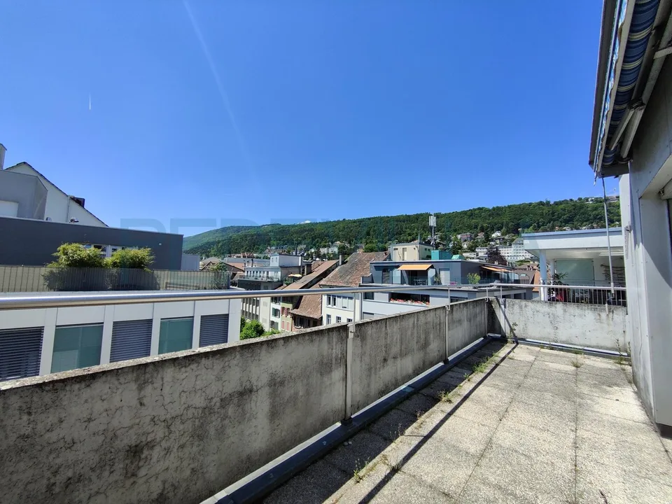 À louer - Lumineux studio au centre ville avec terrasse