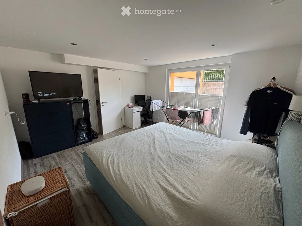 Wohnung 2,5 Zimmer + Parkplatz – Foto 2 von 5