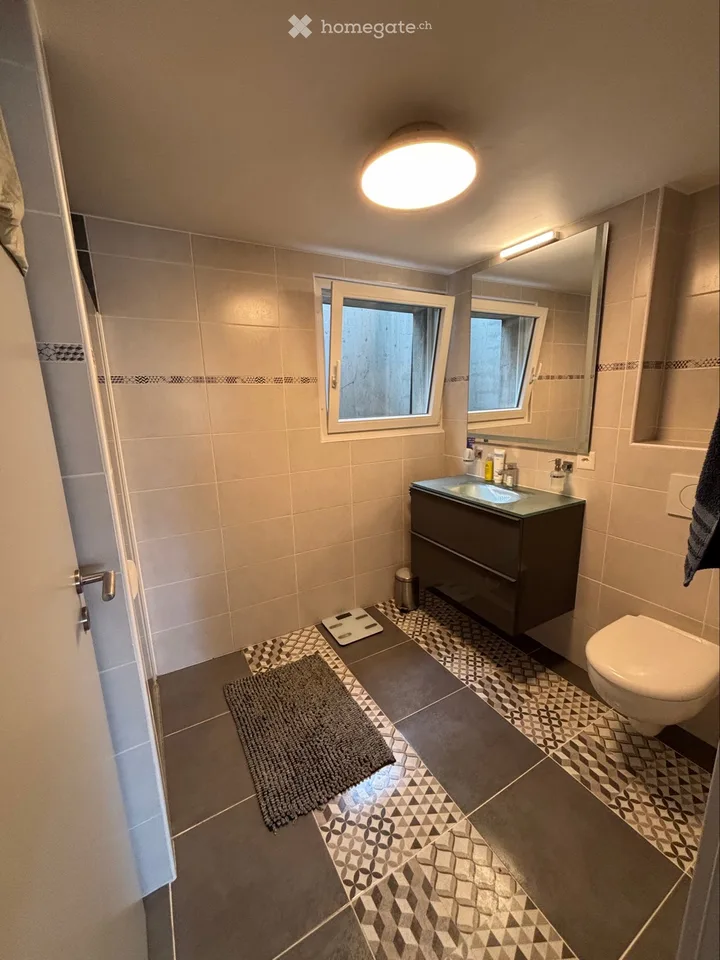 Wohnung 2,5 Zimmer + Parkplatz – Foto 3 von 5