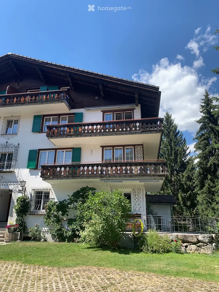Charmante 6.5-Zimmer-Wohnung im Herzen von Klosters Platz