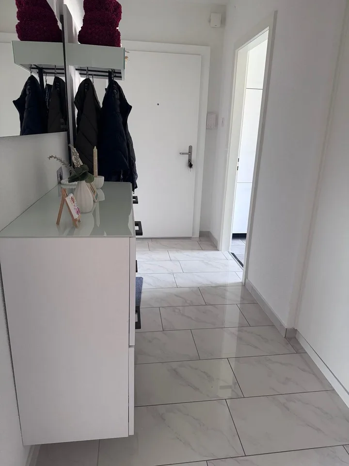 Affascinante appartamento 4 locali a Muttenz – foto 2 di 7
